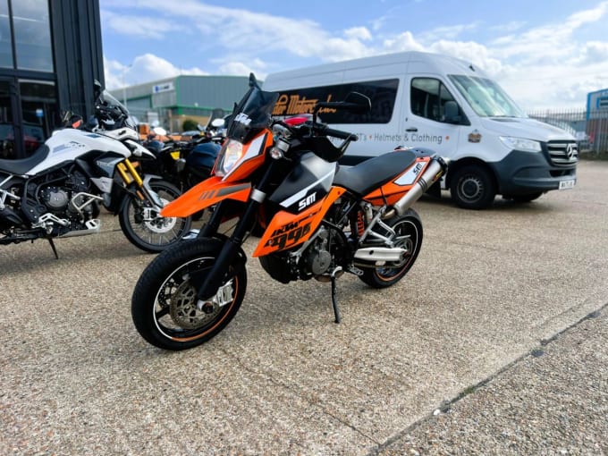 2025 Ktm 990 Supermoto