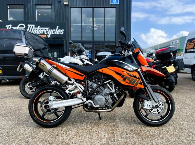 2025 Ktm 990 Supermoto