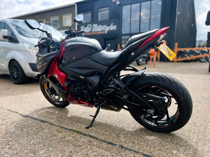 2025 Suzuki Gsx-s1000f