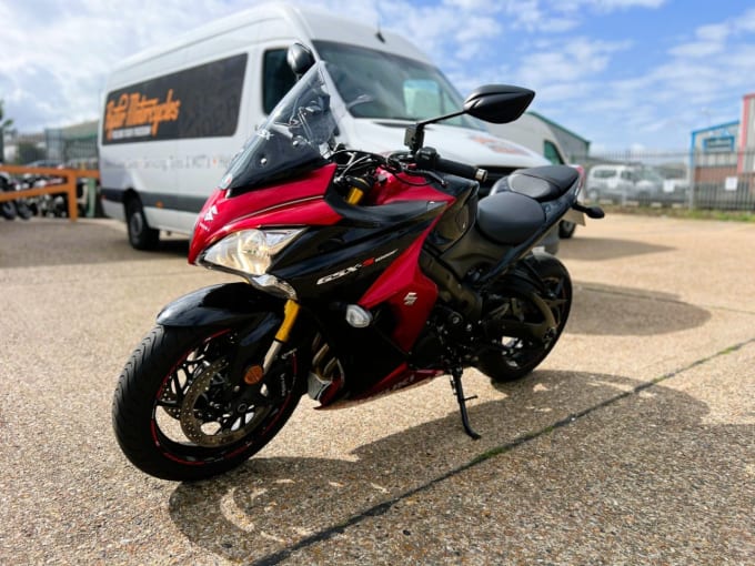 2025 Suzuki Gsx-s1000f