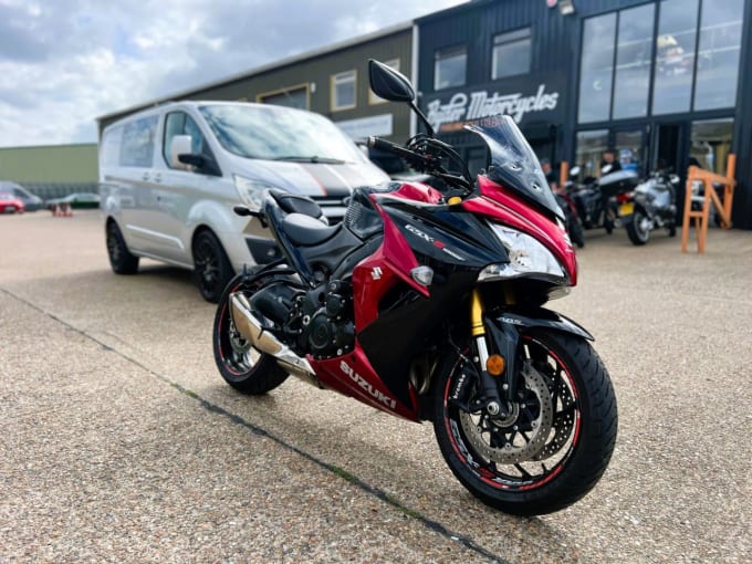 2025 Suzuki Gsx-s1000f