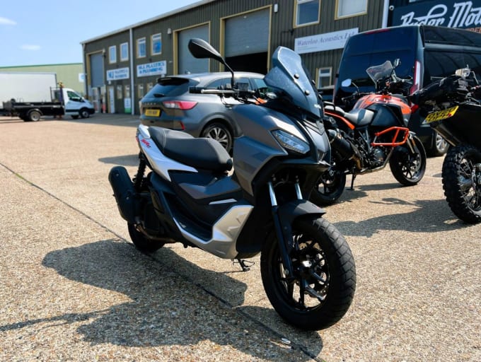 2025 Aprilia Sr Gt 125