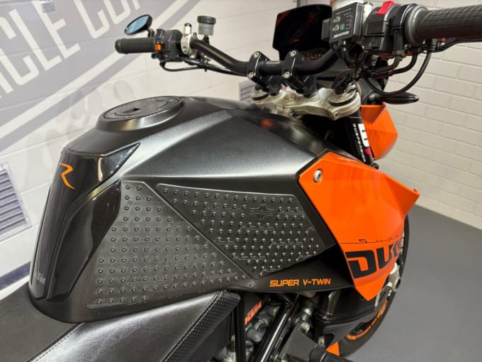 2025 Ktm 990 Super Duke