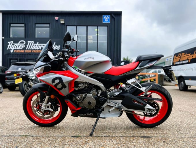 2025 Aprilia Tuono 660