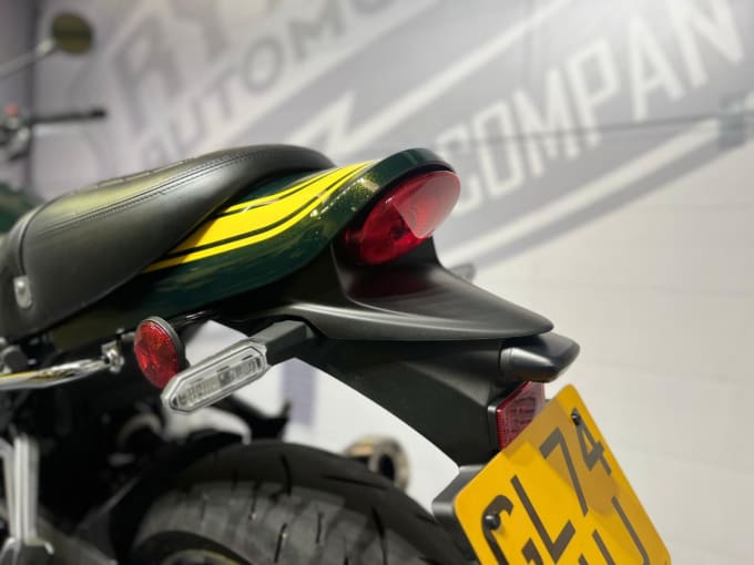 2025 Kawasaki Z900 Rs