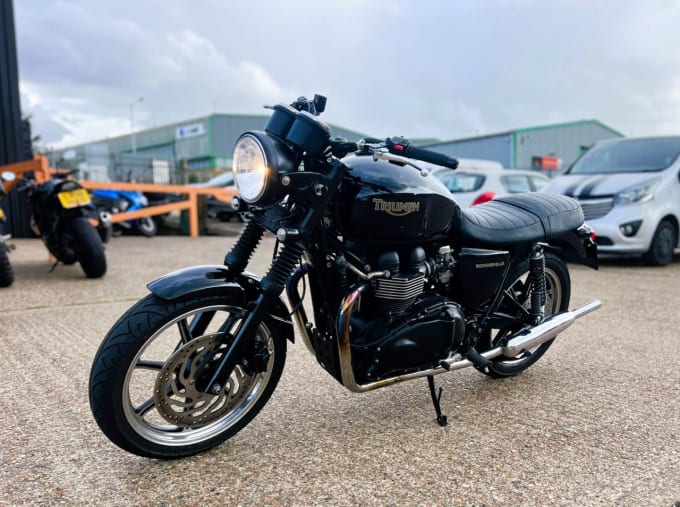 2025 Triumph Bonneville 865