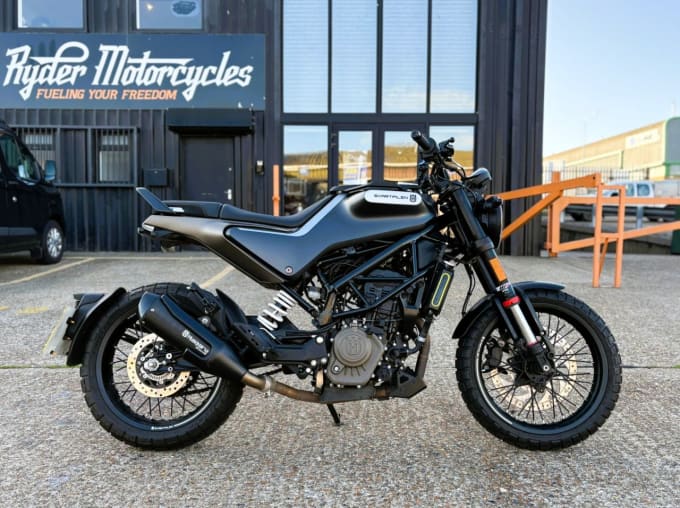 2025 Husqvarna Svartpilen 125