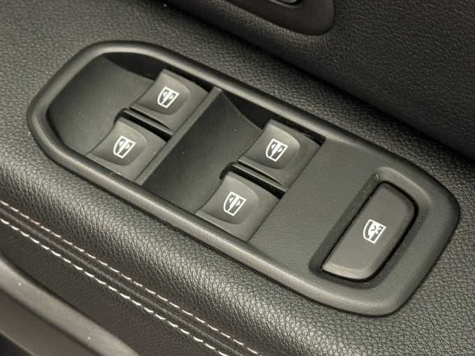 2022 Dacia Duster