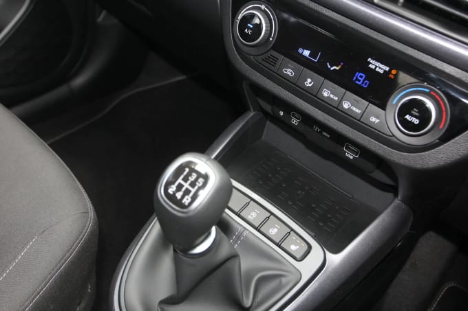 2025 Hyundai I10