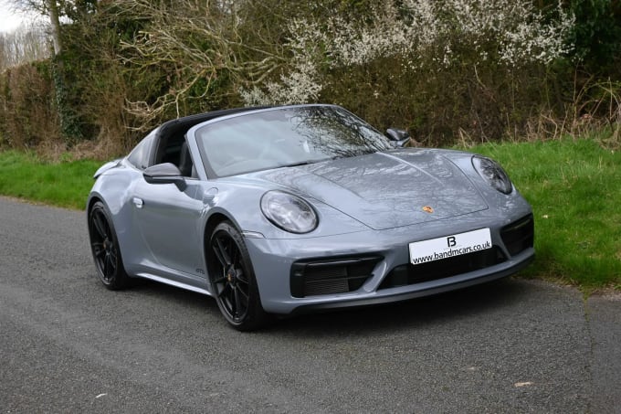 2022 Porsche 911