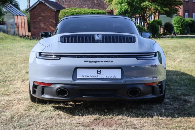 2022 Porsche 911