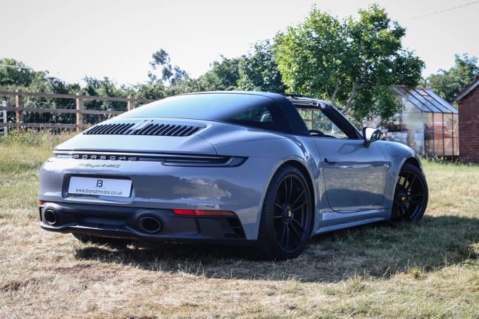 2022 Porsche 911