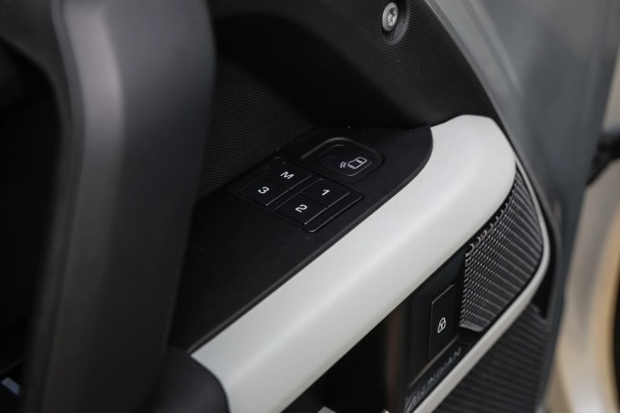 2020 Land Rover Defender