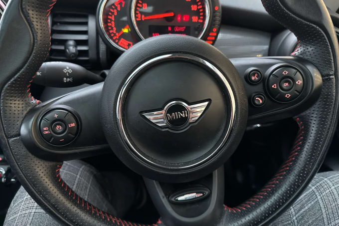 2017 Mini Hatch