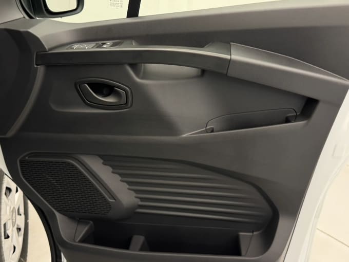 2025 Renault Trafic