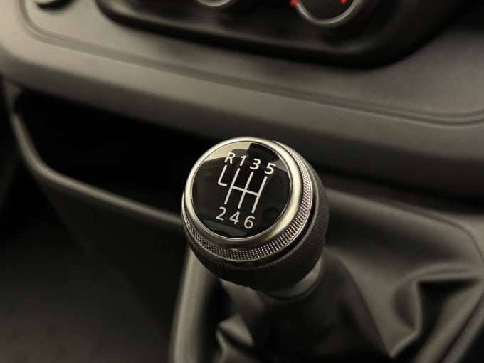 2025 Renault Trafic