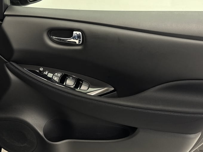 2024 Nissan Leaf
