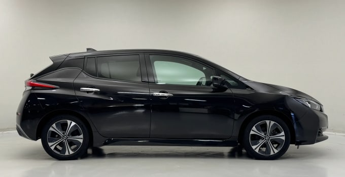 2022 Nissan Leaf