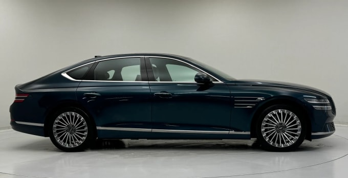 2022 Genesis G80