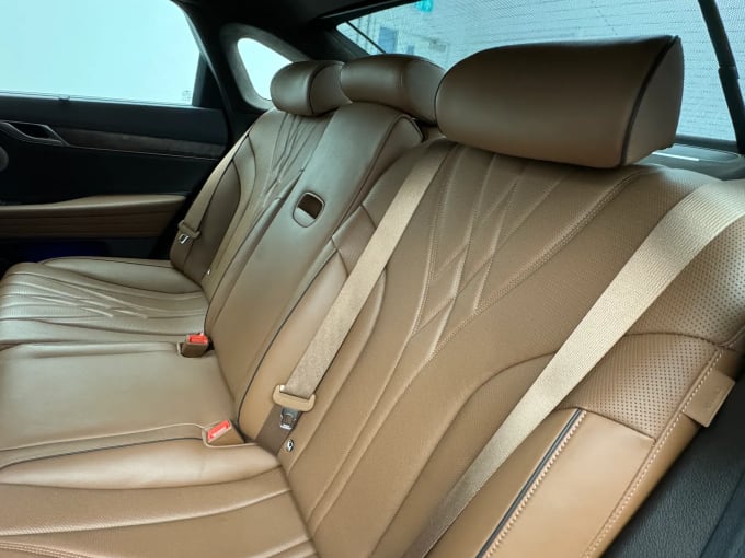 2022 Genesis G80