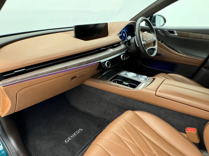 2022 Genesis G80