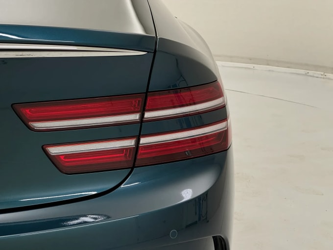 2022 Genesis G80