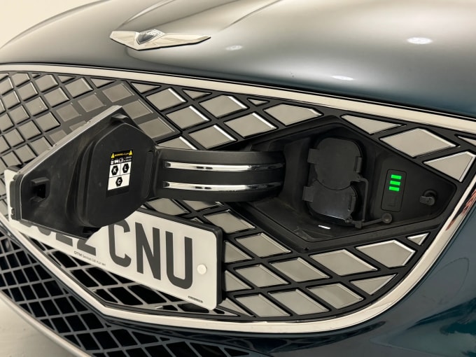 2022 Genesis G80