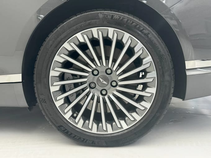 2023 Genesis G80