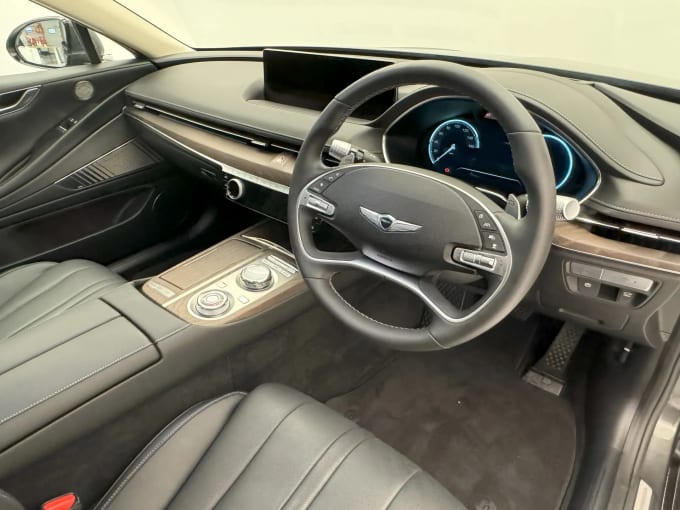 2023 Genesis G80