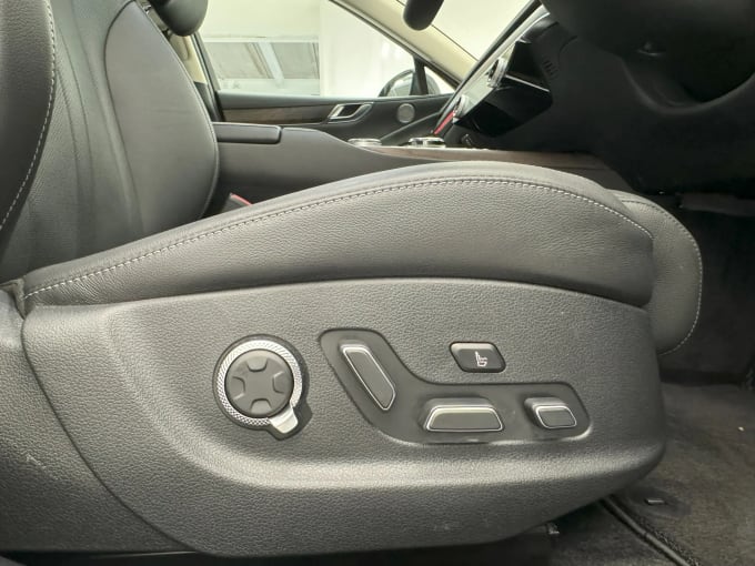 2023 Genesis G80