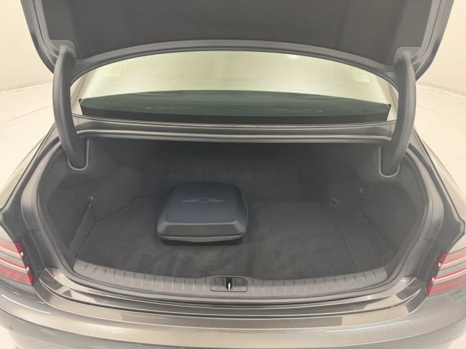 2023 Genesis G80