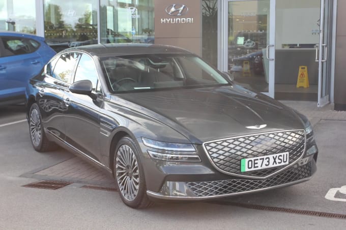 2023 Genesis G80