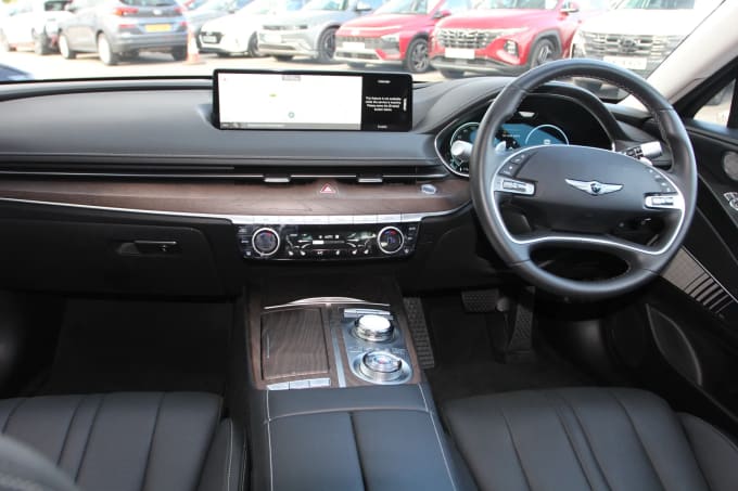 2023 Genesis G80