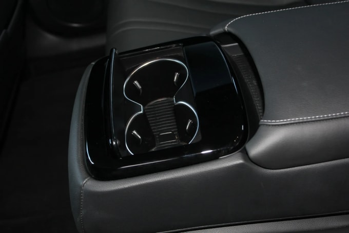 2023 Genesis G80