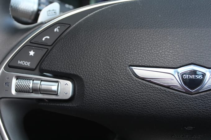 2023 Genesis G80