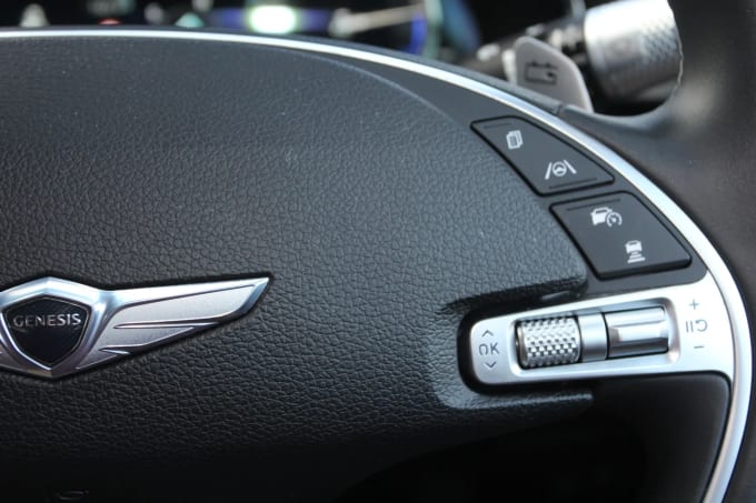 2023 Genesis G80
