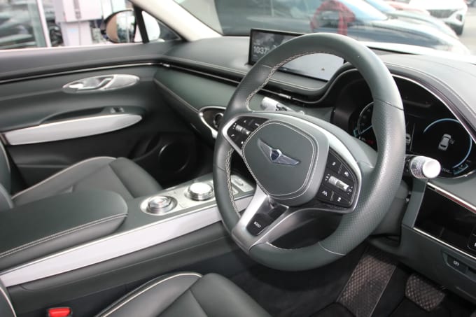 2022 Genesis Gv70