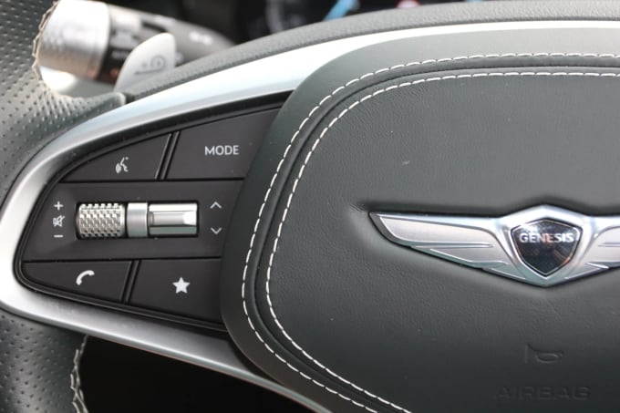 2022 Genesis Gv70