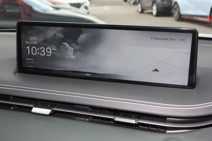 2022 Genesis Gv70