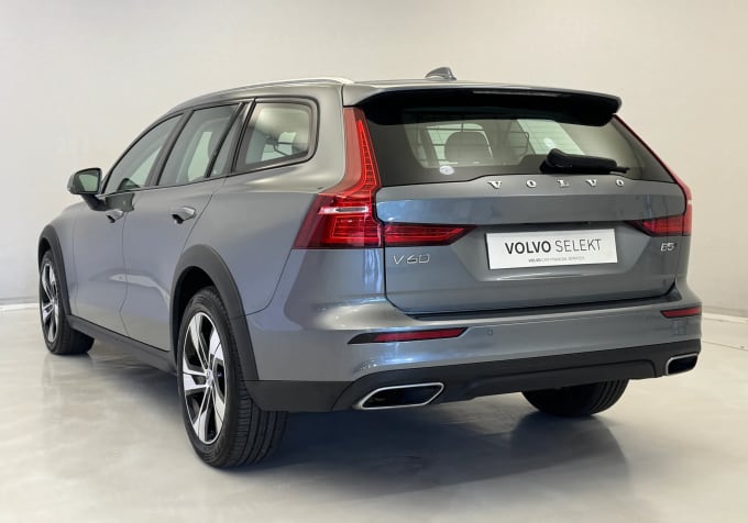 2020 Volvo V60