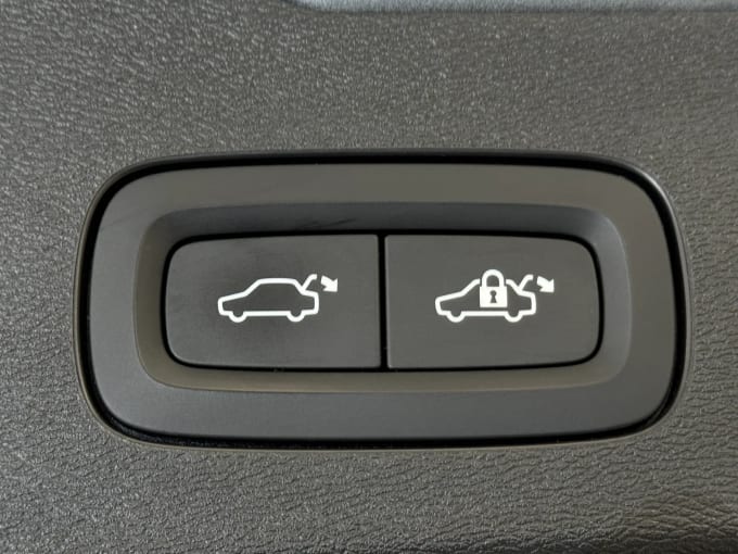 2020 Volvo V60