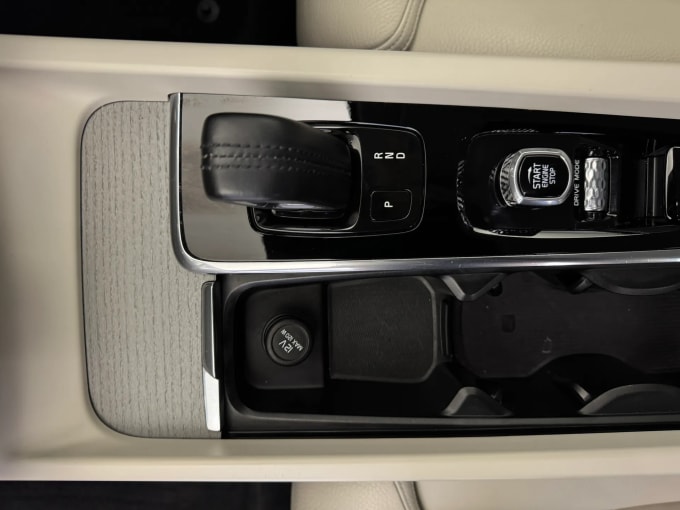 2020 Volvo V60