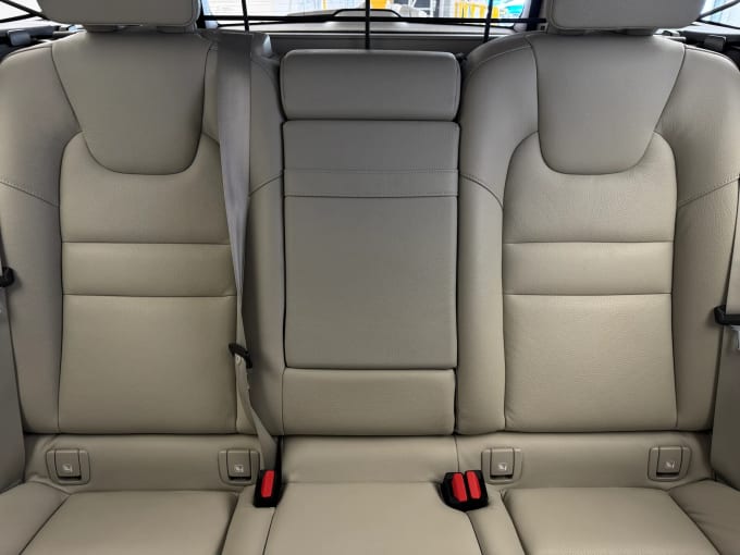 2020 Volvo V60