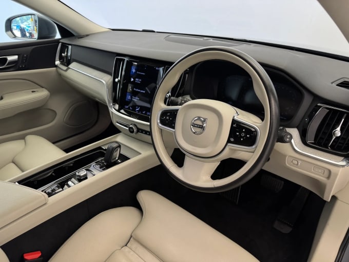 2020 Volvo V60