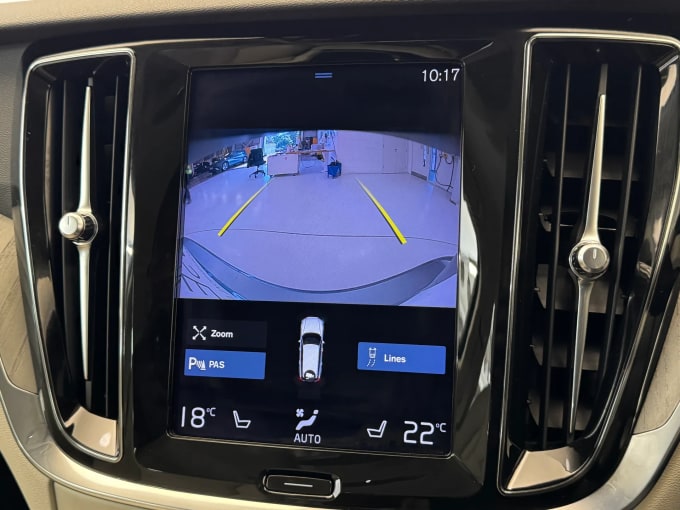 2020 Volvo V60
