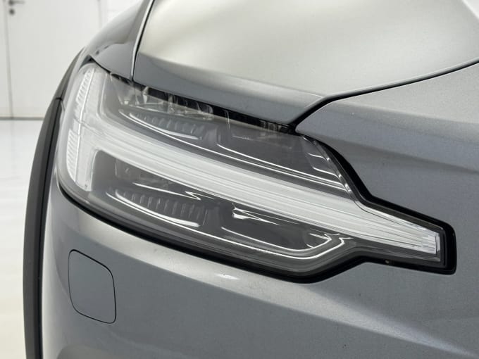 2020 Volvo V60