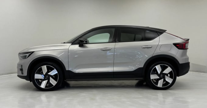 2022 Volvo C40