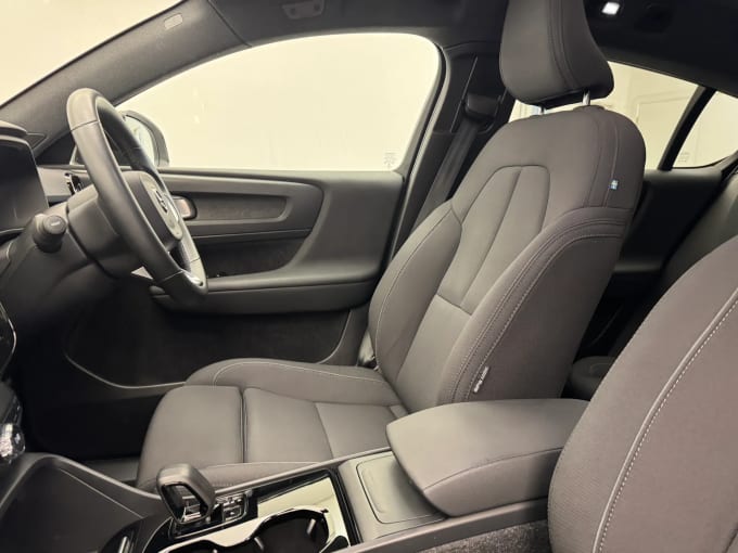2022 Volvo C40