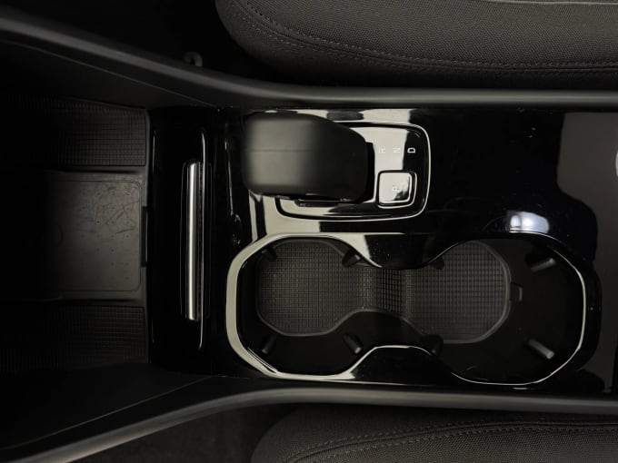 2022 Volvo C40