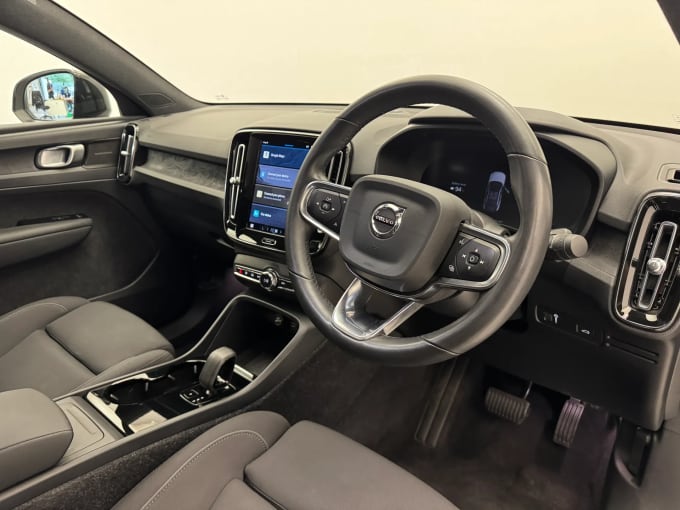 2022 Volvo C40